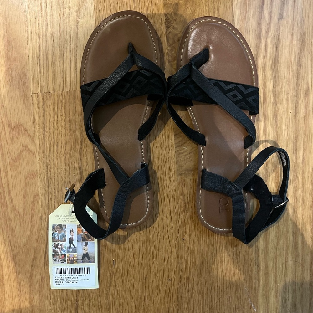 TOMS WOMEN'S LEXIE SANDALS | EMBOSSED BLACK LEATHER - Size 7